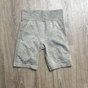 GYMSHARK Grey Biker Shorts - Medium